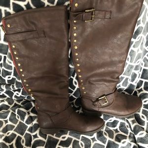 Long, just below the knee boots Size 6 1/2